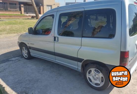 Utilitarios - Peugeot Partner Patagonica 2005 2005 Diesel 300000Km - En Venta