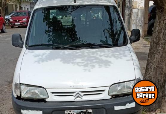 Utilitarios - Citroen BERLINGO 2010 Diesel 111111Km - En Venta