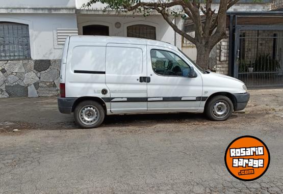 Utilitarios - Citroen BERLINGO 2010 Diesel 111111Km - En Venta