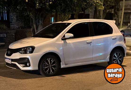 Autos - Toyota ETIOS XLS 2020 Nafta 23000Km - En Venta