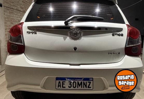 Autos - Toyota ETIOS XLS 2020 Nafta 23000Km - En Venta