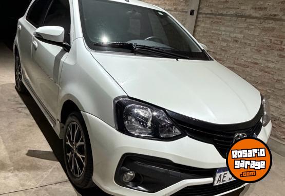 Autos - Toyota ETIOS XLS 2020 Nafta 23000Km - En Venta