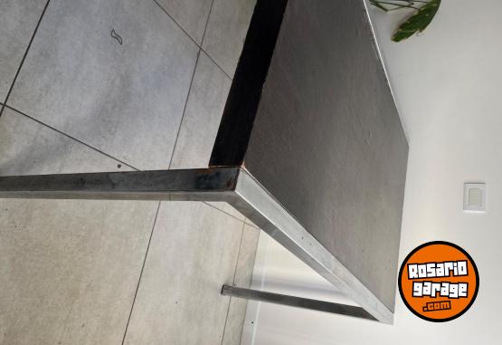 Hogar - Vendo mesa rectangular con estructura y patas de hierro - En Venta