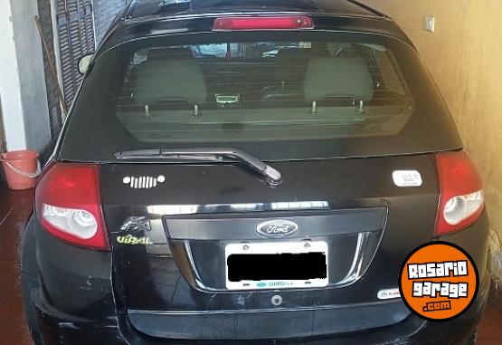 Autos - Ford Viral 2011 Nafta 111111Km - En Venta