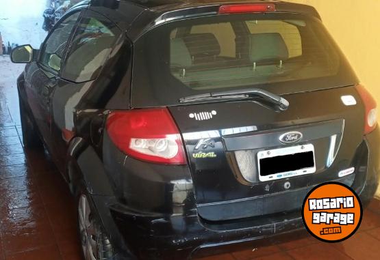 Autos - Ford Viral 2011 Nafta 111111Km - En Venta
