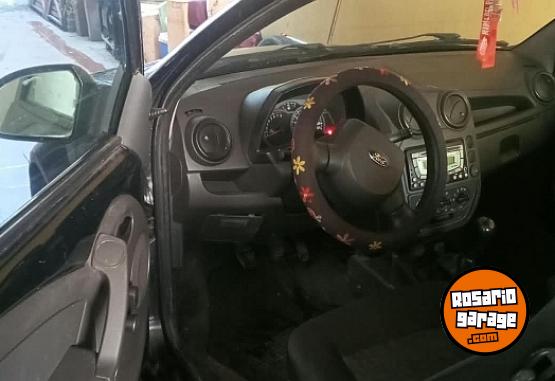 Autos - Ford Viral 2011 Nafta 111111Km - En Venta