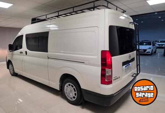 Utilitarios - Toyota HIACE 2022 Diesel 80000Km - En Venta