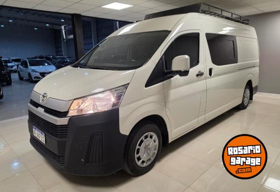 Utilitarios - Toyota HIACE 2022 Diesel 80000Km - En Venta