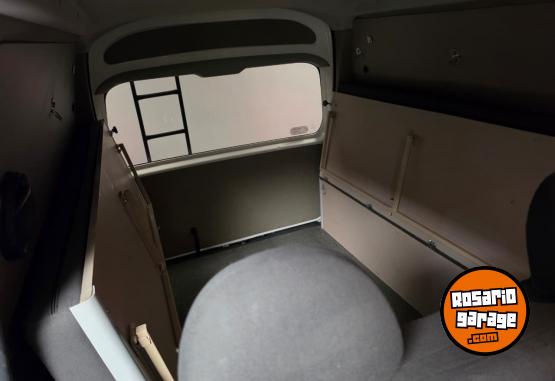 Utilitarios - Toyota HIACE 2022 Diesel 80000Km - En Venta