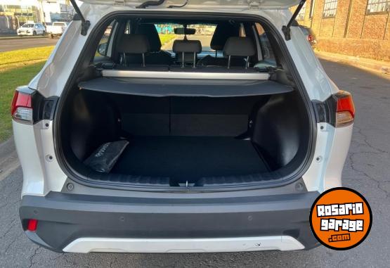 Autos - Toyota corolla cross xei 2022 Nafta 87000Km - En Venta