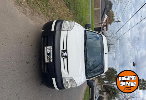 Utilitarios - Peugeot PARTNER 2014 GNC 199000Km - En Venta