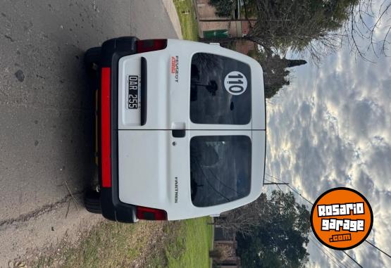 Utilitarios - Peugeot PARTNER 2014 GNC 199000Km - En Venta
