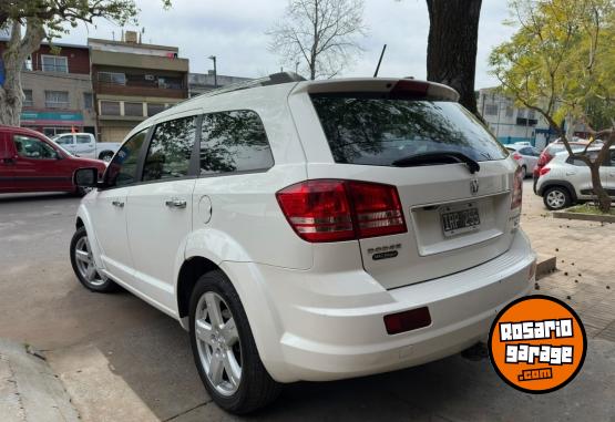 Camionetas - Dodge JOURNEY 2.7 R/T 2011 Nafta 140000Km - En Venta
