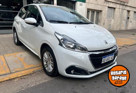 Autos - Peugeot 208 2018 GNC 116000Km - En Venta