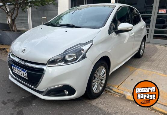 Autos - Peugeot 208 2018 GNC 116000Km - En Venta