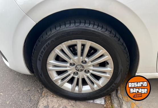 Autos - Peugeot 208 2018 GNC 116000Km - En Venta