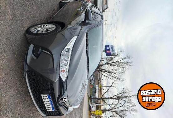 Autos - Toyota Yaris XS 2024 Nafta 46000Km - En Venta