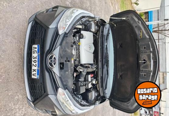 Autos - Toyota Yaris XS 2024 Nafta 46000Km - En Venta