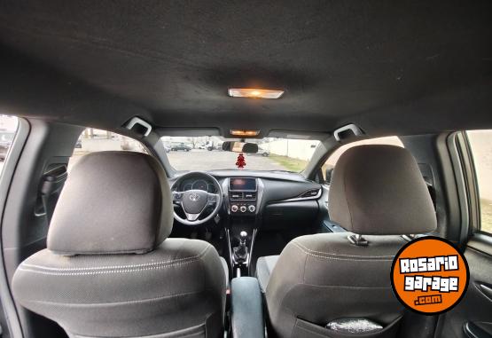 Autos - Toyota Yaris XS 2024 Nafta 46000Km - En Venta