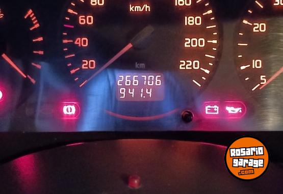 Autos - Renault Megane 1999 Nafta 267000Km - En Venta