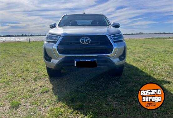 Camionetas - Toyota Hilux SRV 2025 Diesel 29500Km - En Venta