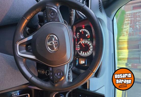 Autos - Toyota Corolla Cross 2023 Nafta 40000Km - En Venta