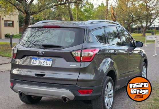 Autos - Ford Kuga 4x4 2017 Nafta 77000Km - En Venta