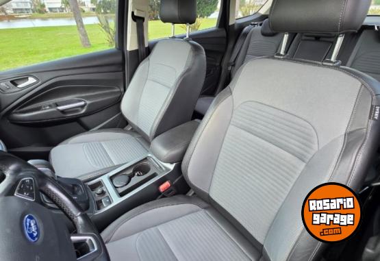 Autos - Ford Kuga 4x4 2017 Nafta 77000Km - En Venta