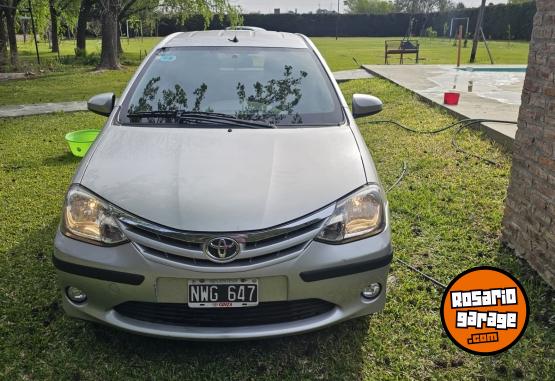 Autos - Toyota ETIOS 2014 GNC 96000Km - En Venta