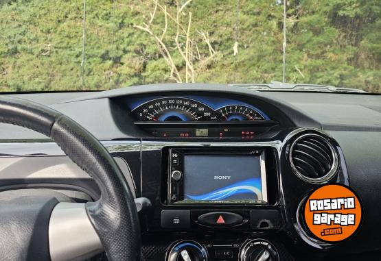 Autos - Toyota ETIOS 2014 GNC 96000Km - En Venta