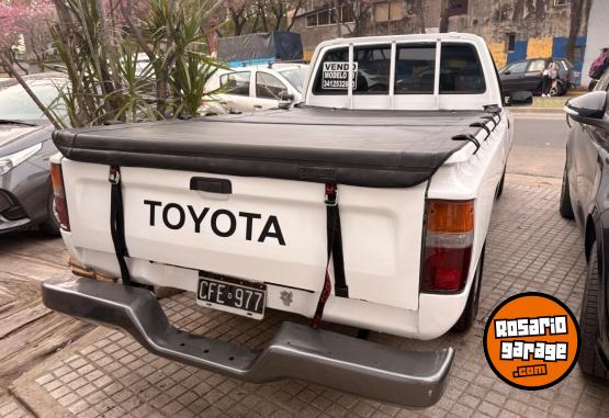Utilitarios - Toyota Hilux 1998 Diesel 376000Km - En Venta