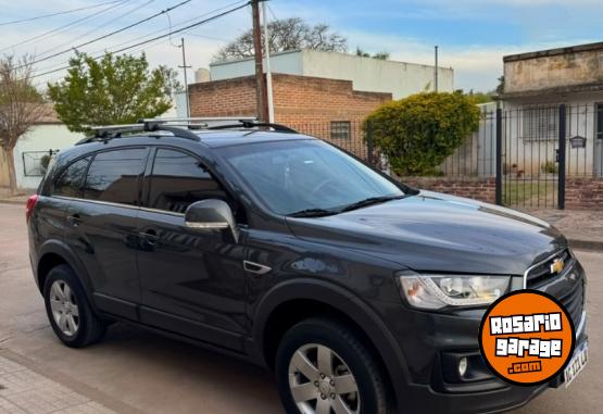 Autos - Chevrolet captiva 2017 Nafta 130000Km - En Venta