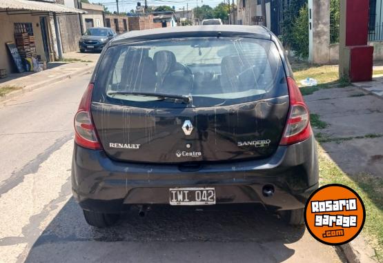 Autos - Renault Sandero 2010 GNC 300000Km - En Venta