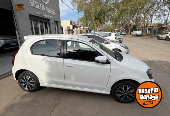 Autos - Toyota Etios Xls 1.5 2019 Nafta 64000Km - En Venta