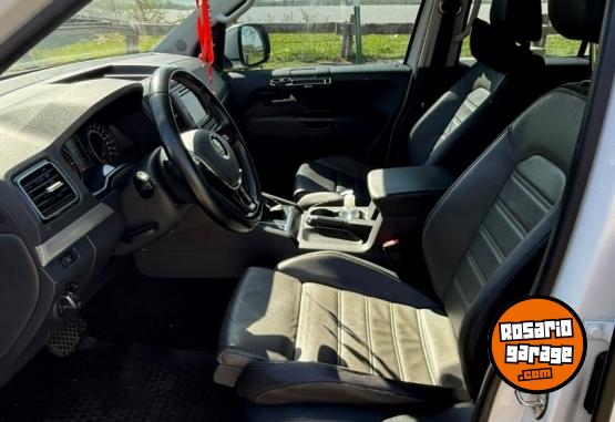 Camionetas - Volkswagen AMAROK HIGHLINE 2022 Diesel 150000Km - En Venta