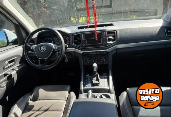 Camionetas - Volkswagen AMAROK HIGHLINE 2022 Diesel 150000Km - En Venta