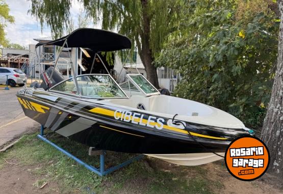Embarcaciones - Hermosa embarcación 70Hp 320hs 09 - En Venta