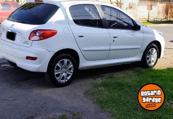 Autos - Peugeot 207 Compact Active 1.4 2015 Nafta 82000Km - En Venta