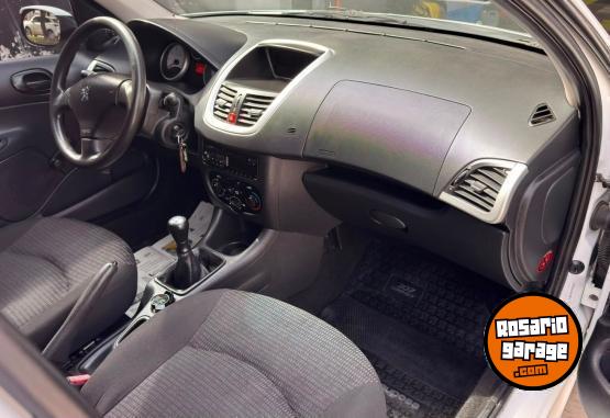 Autos - Peugeot 207 Compact Active 1.4 2015 Nafta 82000Km - En Venta