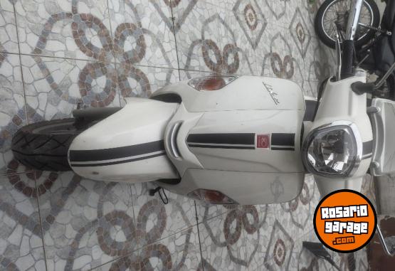 Motos - Kymco Like 2022 Nafta 3902Km - En Venta