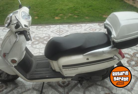 Motos - Kymco Like 2022 Nafta 3902Km - En Venta