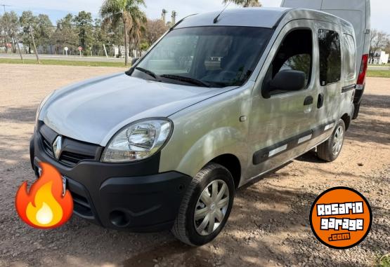 Utilitarios - Renault Kangoo 2017 GNC 150000Km - En Venta