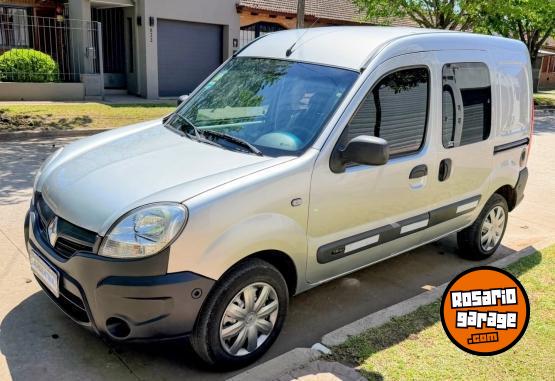 Utilitarios - Renault Kangoo 2017 GNC 150000Km - En Venta