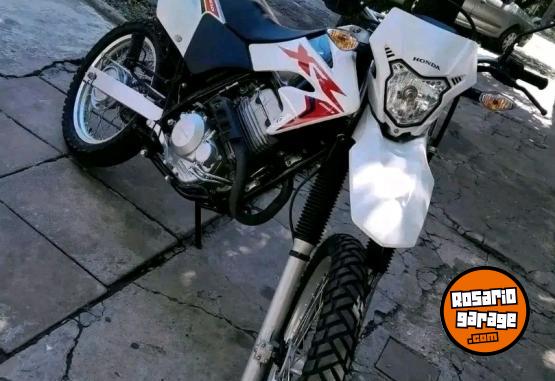 Motos - Honda Tornado 2023 Nafta 5789Km - En Venta