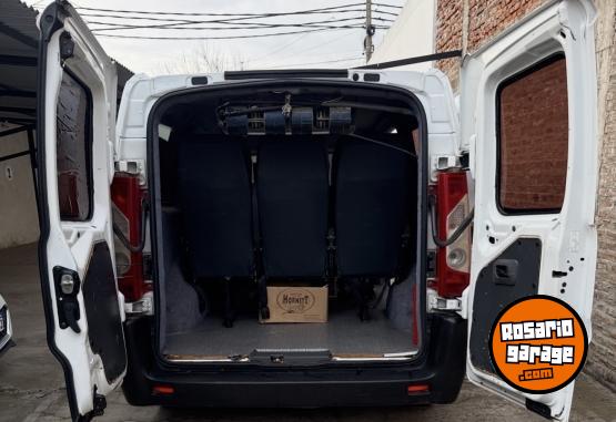 Utilitarios - Peugeot Expert 2016 Diesel 300000Km - En Venta