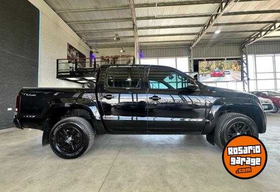 Autos - Volkswagen amarok CONFORTLINE 4X4 AT 2023 Diesel 110007Km - En Venta