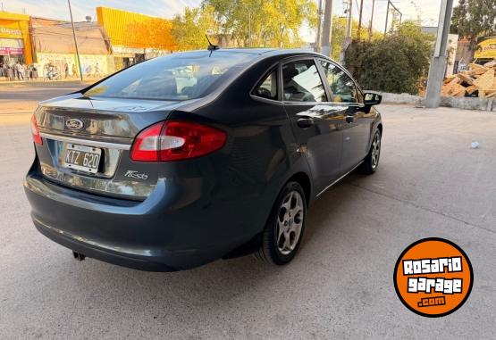 Autos - Ford Fiesta kinetic 2011 Nafta 149000Km - En Venta