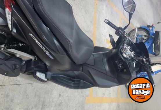 Motos - Honda PCX 150 2017 Nafta 17500Km - En Venta