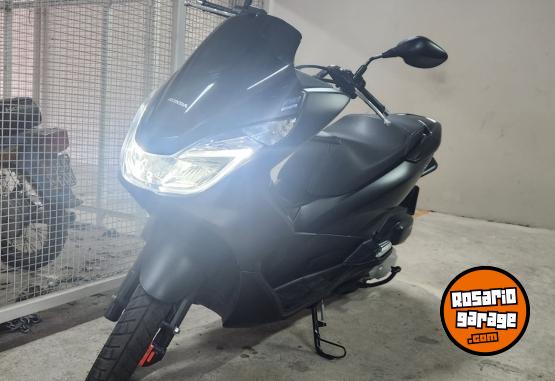 Motos - Honda PCX 150 2017 Nafta 17500Km - En Venta