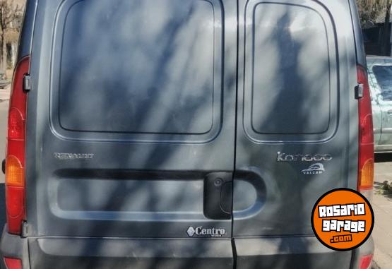 Utilitarios - Renault Kangoo 2015 GNC 387000Km - En Venta